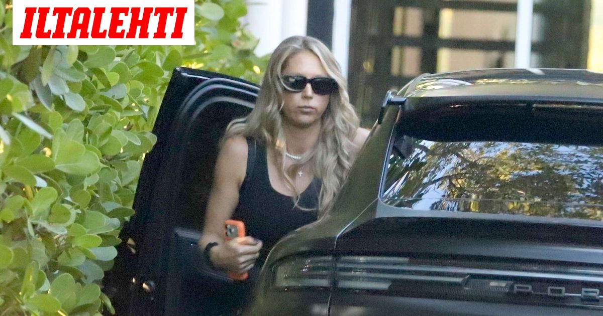 Julkisuudesta kadonnut Anna Kournikova, 44, kertoi ilouutisen