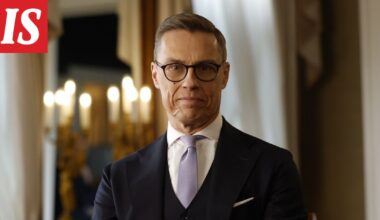 HS: Jaakko Selin kommentoi Alexander Stubbin vinoa kravattia