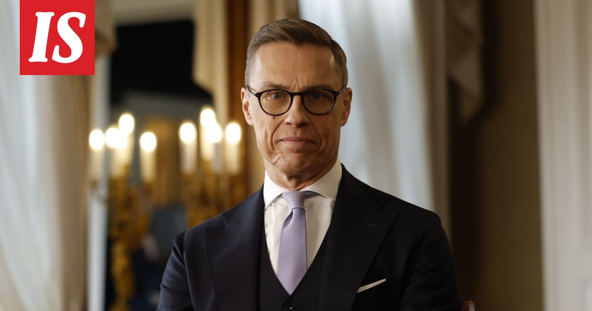 HS: Jaakko Selin kommentoi Alexander Stubbin vinoa kravattia