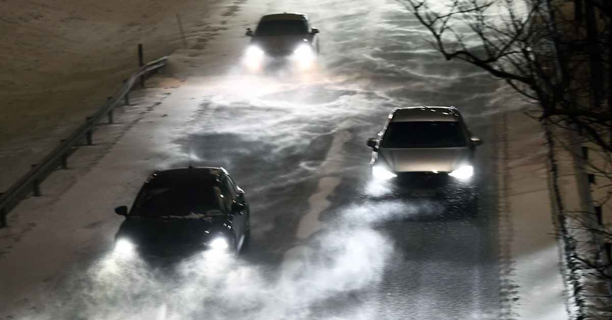 Huonosta ajokelistä varoitetaan maan etelä- ja itäosissa | Uutisia lyhyesti