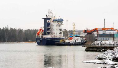 Poliisi esittää yhtä Fitburg-aluksen miehistöstä vangittavaksi | Uutisia lyhyesti