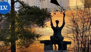 Yllätys Helsingin aavekorttelissa – vain patsas jäi paikoilleen | Paikalliset