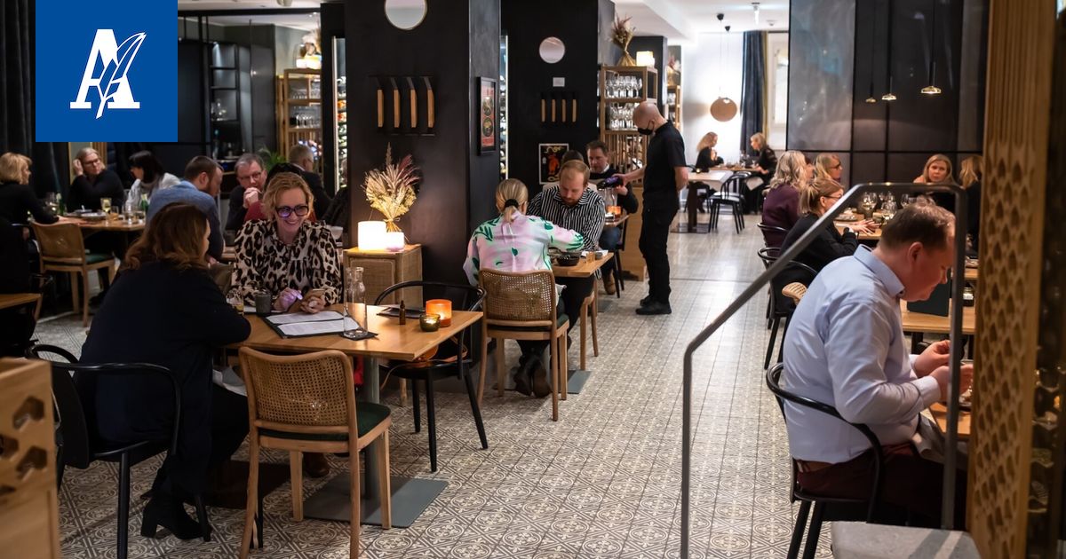 Miten hotelli­aamiaiselle on soveliasta pukeutua? Aamutakista voitaisiin huomauttaa, hotellin­johtaja kertoo