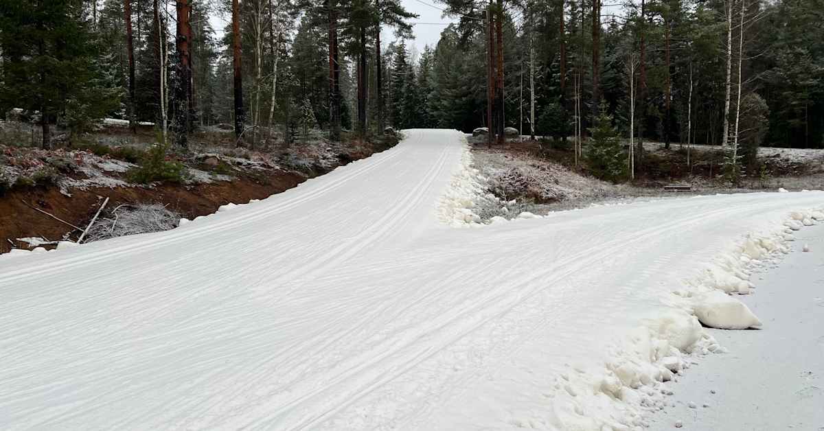 Autoilija tuhosi kaksi kilometriä latua Hausjärvellä Ryttylässä – peruutti latukoneen kuljettajan päälle | Kanta-Häme