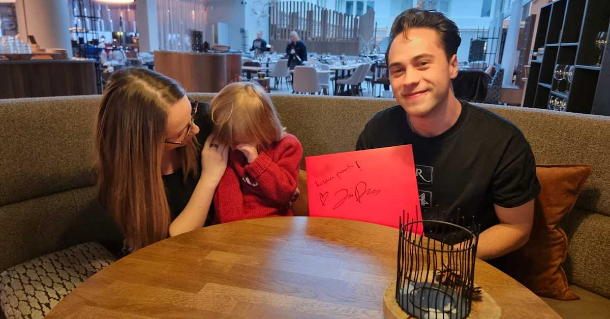 Johannes Brotherus kuuli oululais­lapsen lahja­toiveesta ja päätti toteuttaa sen – katso 5-vuotiaan reaktio | Pohjois-Pohjanmaa