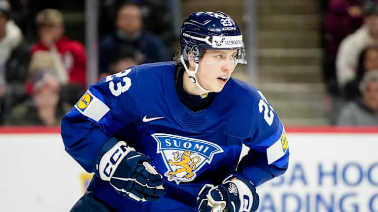 Leo Tuuva katse kiekossa.