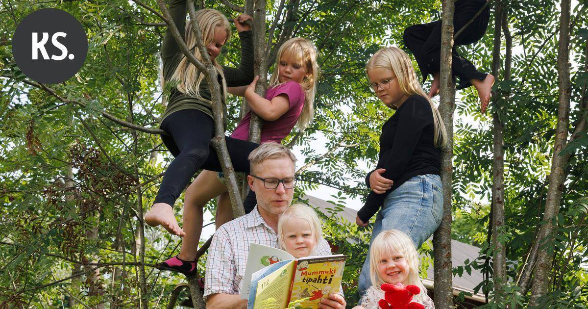 Vuoden jutut | Kuudentoista lapsen isä Kouvolasta synnytti kirjan | Paikalliset