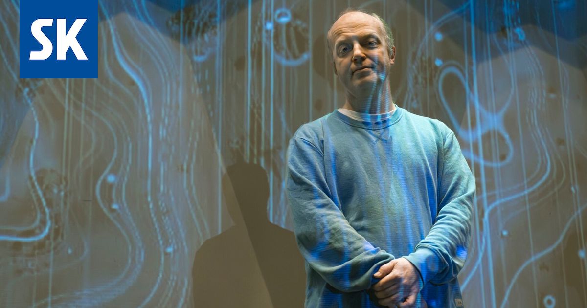 Työpaikan erikoinen seinä sai valosuunnittelija Toni Randellin tarttumaan uudenlaiseen haasteeseen