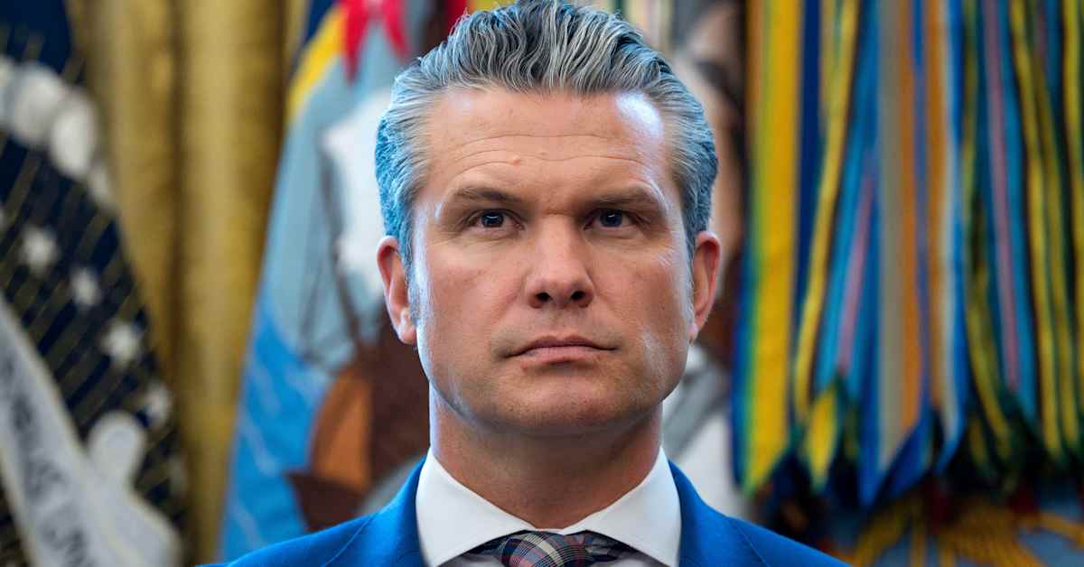 Puolustusministeri Hegsethiltä nuhteet senaattori Kellylle | Uutisia lyhyesti