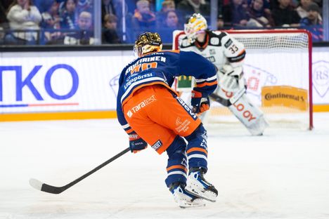 Kultakypärä Benjamin Rautiainen kasvatti taas pistesaldoaan iskemällä Tapparan avausmaalin.