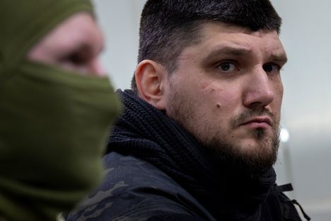 Moskovassa syntynyt Denis Kapustin on tuomittu Venäjällä elinkautiseen vankeuteen. Ukrainan mukaan Venäjän erikoispalvelut olisivat tilanneet myös hänen murhansa.