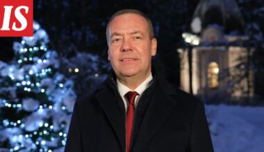 Dmitri Medevedev spekuloi Tassin haastattelussa Friedrich Merzin jaVolodymyr Zelenskyin sieppauksilla