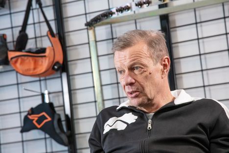 Harri Kirvesniemi tuntee hiihdon armottoman ja arvoituksellisen maailman.