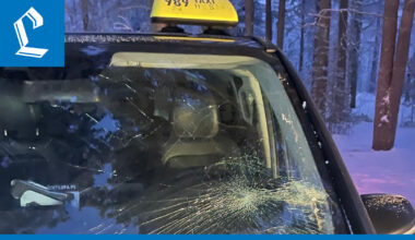 Taksien ajajat tyrmistyivät Rovaniemellä: yön aikana toistakymmentä ketjuihin kuulumatonta taksia vaurioitettu ikkunat rikkomalla, poliisi vahvistaa tapahtuneen