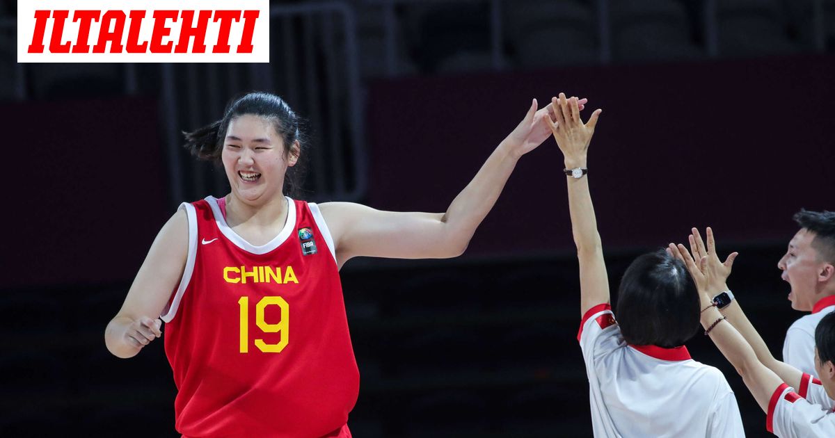 Maailman pisin nainen kasvoi lisää – Tuoreet videot lyövät ällikällä