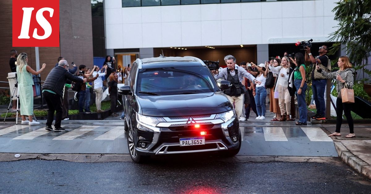 Brasilian entinen presidentti Jair Bolsonaro joutui vankilasta sairaalaan