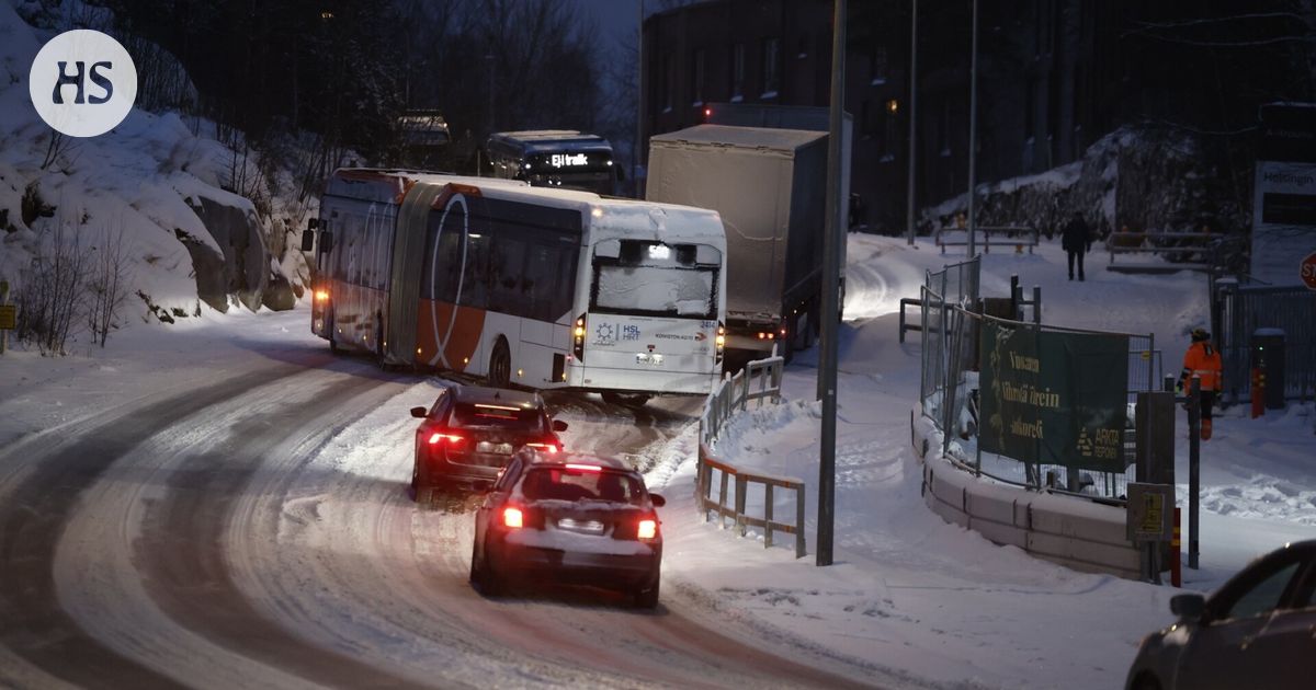 Satamatunneli sulkeutui ja liikenne puuroutui Vuosaaressa