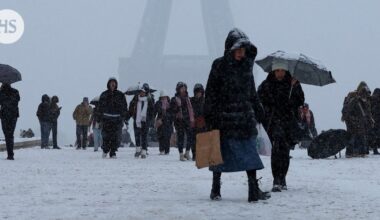 Ainakin kuusi ihmistä kuollut, satoja lentoja peruttu talvimyrskyn takia