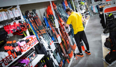 Suksia myydään isoilla alennuksilla, vaikka hiihtokausi on vasta aluillaan | Kotimaa