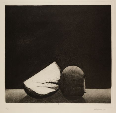 Asetelmat tekivät Pentti Kaskipurosta kuuluisan. Kuvassa Punajuuri ja lantunpala II vuodelta 1989.