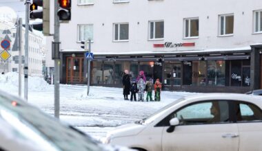 Koululaisen äiti: Mäkelänkatu on mahdoton eivätkä autoilijatkaan tiedä, mihin mennä