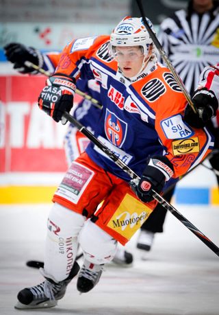 Tallberg pelasi Tapparassa kaudella 2011–2012.