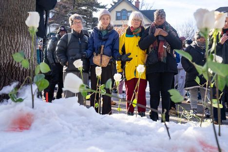 Ampumapaikalla oli verta lumihangessa.