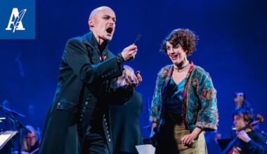 Tampereen oopperan Sweeney Todd on erikoinen konsertin ja musikaalin välimuoto