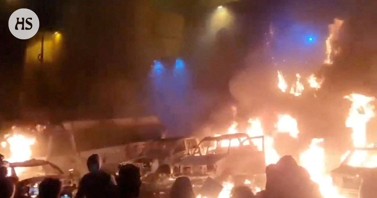 Ajatolla Khamenei väitti mellakoitsijoita Trumpin kätyreiksi