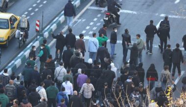 AFP: Uusia hallinnon vastaisia mielenilmauksia puhjennut Iranissa | Uutisia lyhyesti