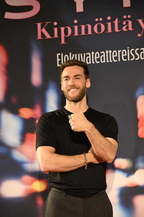 Janne Saarinen näytteli marraskuussa ensi-iltaan tulleessa Syke-elokuva: Kipinöitä yössä -elokuvassa.