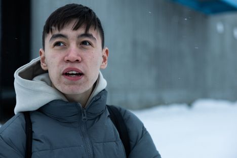 Lukiolainen Mike Maqen mielestä 99,9 prosenttia grönlantilaisista torjuu Yhdysvaltojen aikeet.