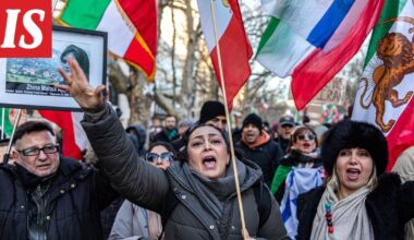 Valtavat mielenosoitukset Iranissa – sairaalat kriisitilassa, kymmenten kerrotaan kuolleen