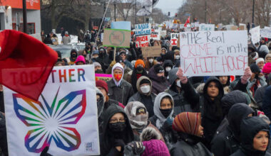 Minneapolisissa kymmenet tuhannet marssivat ICE:n vastaisessa mielenosoituksessa | Uutisia lyhyesti