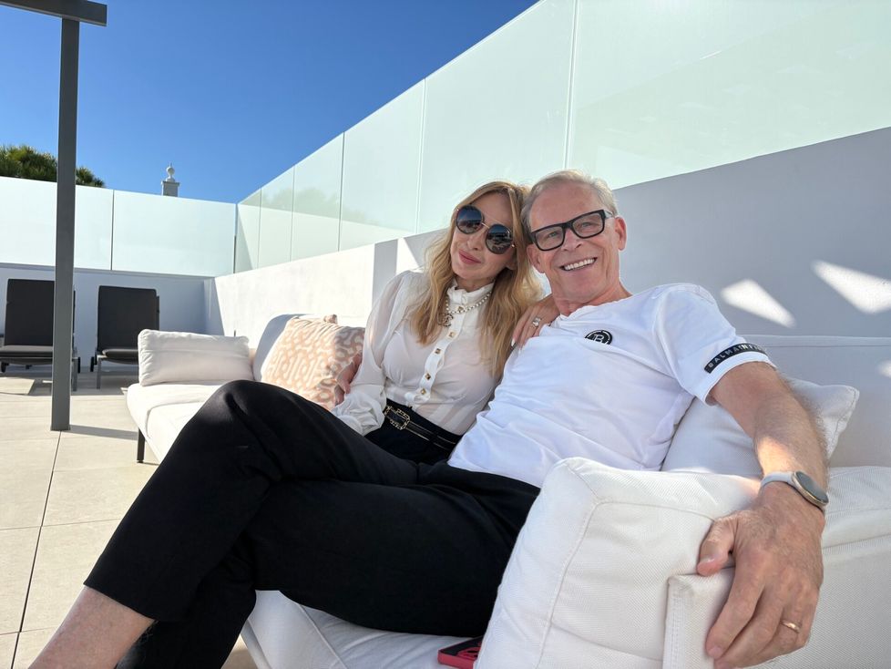 Toivo ja Nadja tapasivat toisensa Facebookissa vuonna 2017. Ensitreffit menivät kuitenkin Toivon mukaan huonosti.