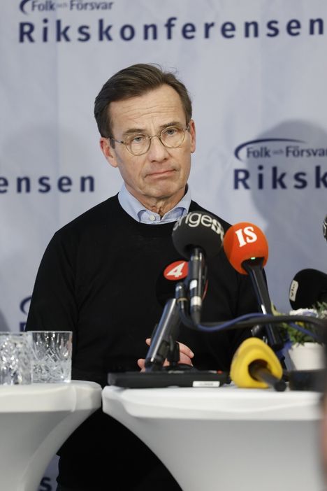 – Tämä on kovaa ja liioiteltua retoriikkaa, jota Yhdysvallat käyttää Tanskaa ja Grönlantia kohtaan. Se on perusteetonta. On olemassa vanhoja sopimuksia, joiden pohjalta ne voisivat aivan hyvin tehdä yhteistyötä monissa asioissa, Ulf Kristersson sanoi IS:lle.