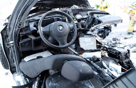 BMW tuhoutui onnettomuudessa täysin.