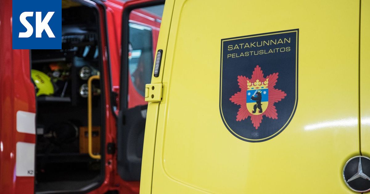 Auto ajautui ulos liukkaalta valtatieltä Huittisissa