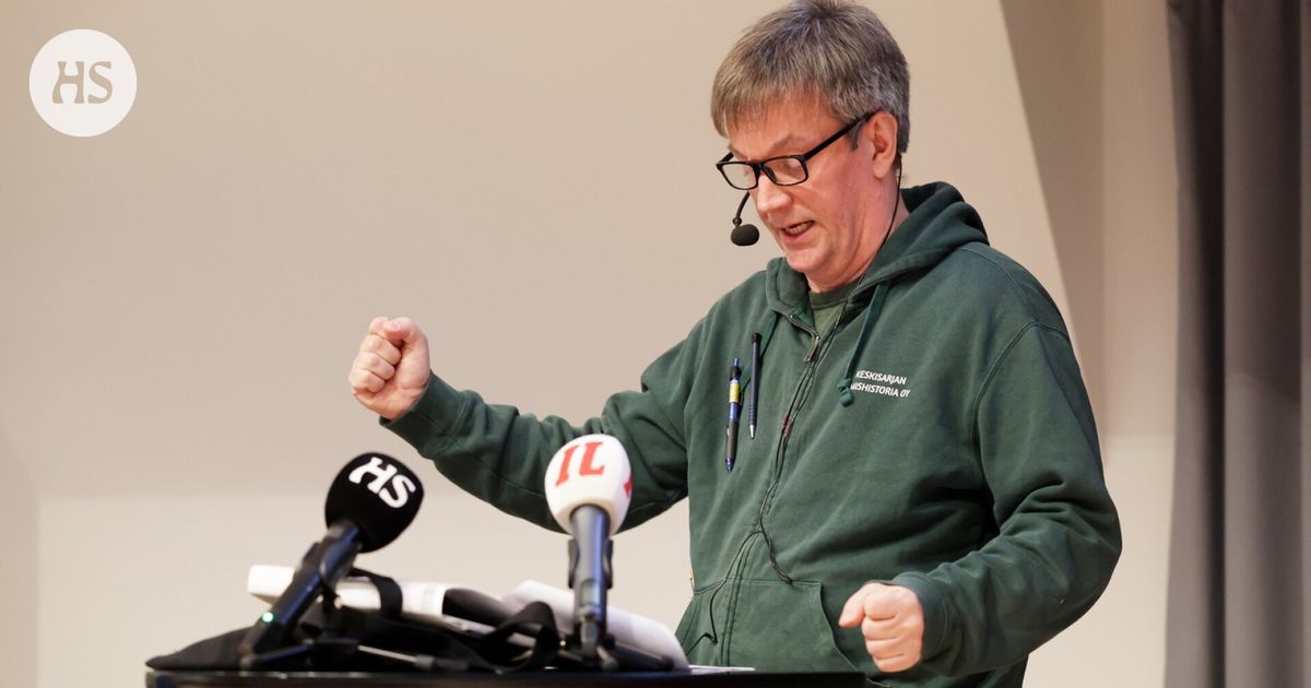 Teemu Keskisarja luennoi ”väestönvaihtojen historiasta”, kaikki kiinnostuneet eivät mahtuneet saliin