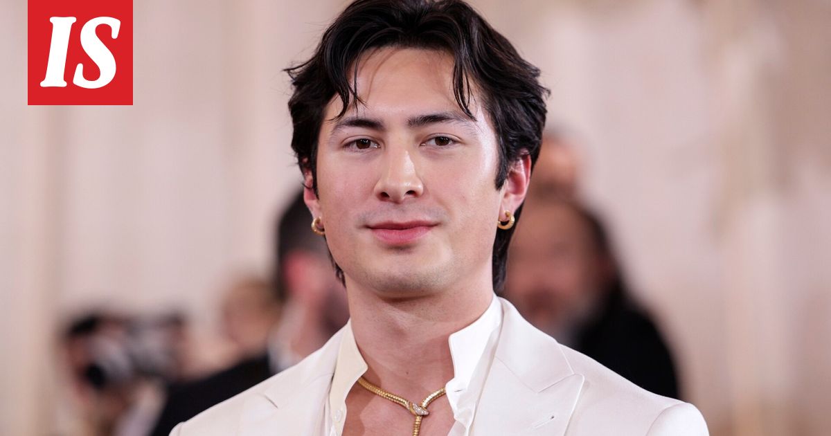 Hudson Williams näyttelee homoa jääkiekkoilijaa – kova paljastus puheohjelmassa