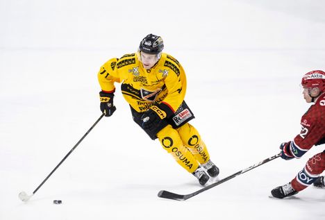 Patrick Curry pelaa toista kauttaan KalPassa ja Suomessa.