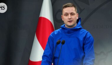 Grönlannin pääministeri herätti huomiota pukeutumalla siniseen anorakkiin