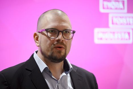 Sdp:n eduskuntaryhmän pääsihteerin Rami Lindströmin mukaan häirintäilmoituksia ei ole tullut virallisia reittejä pitkin.