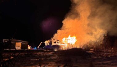 Auran keskustassa tulipalo – ihmisiä kehotetaan pysymään sisätiloissa | Uutisia lyhyesti