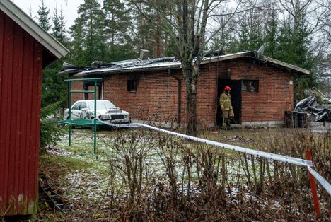 Poliisi odottaa yhä laboratoriotuloksia muun muassa palopaikalta otetuista näytteistä.