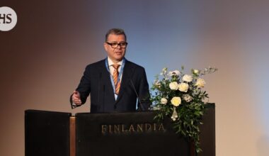 Orpo: Sosiaalisen median käyttö pitää kieltää alle 15-vuotiailta