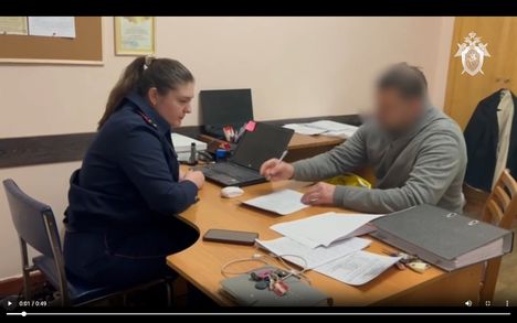 Venäjän tutkintakomitea julkaisi videon, jolla näkyy synnytyssairaalan henkilökuntaa ja heidän viemisensä kuulusteltavaksi. Videolla on sumennettu kuulusteltavien kasvot.