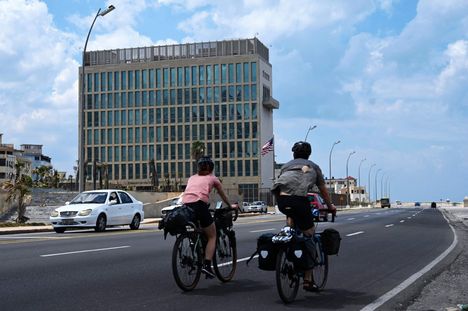 Yhdysvaltain Havannan-suurlähetystö sijaitsee Malecón-rantakadun varrella.