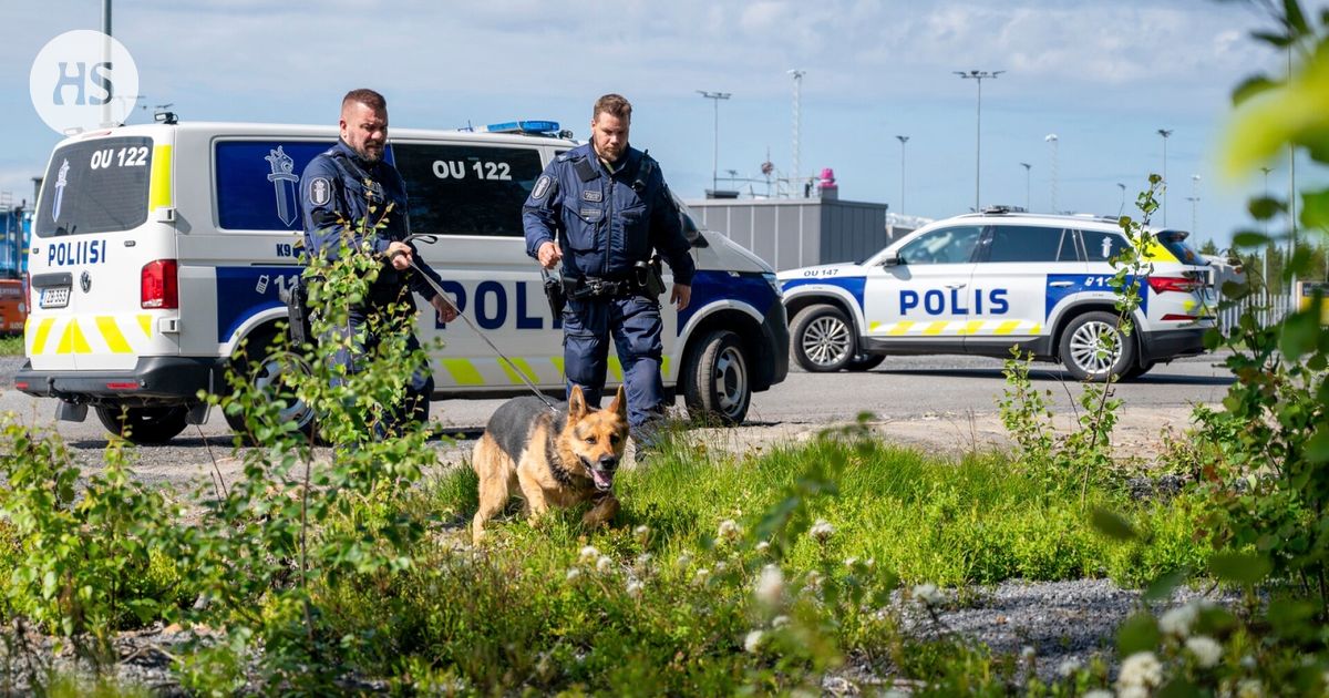 Poliisit 24/7 on kuin rekrytointivideo poliisin messuosastolla