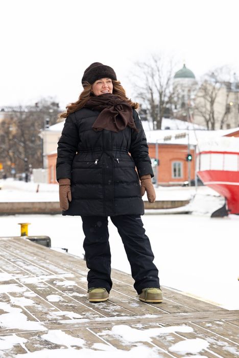 Veera Papinoja löysi laihduttuaan toppahousut kaupasta.